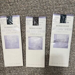 Berkshire Sheer Knee-Highs in Off Black and French Coffee